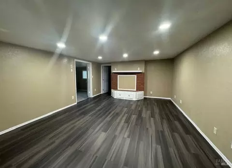 18439 Riverside Dr, Sonoma, CA 95476 photo 5