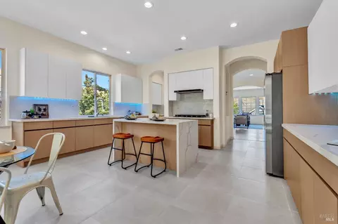 Kitchen - 3023 Overlook Dr, Vallejo, CA 94591 photo 4 of 10