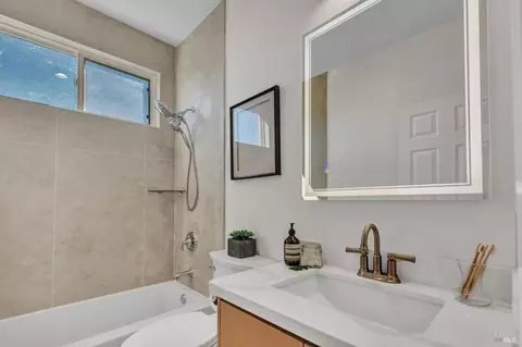Bath - 3023 Overlook Dr, Vallejo, CA 94591 photo 19 of 19