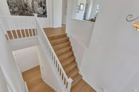 Entry Way - 3023 Overlook Dr, Vallejo, CA 94591 photo 4 of 5