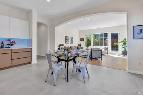 Dining - 3023 Overlook Dr, Vallejo, CA 94591 photo 4 of 4