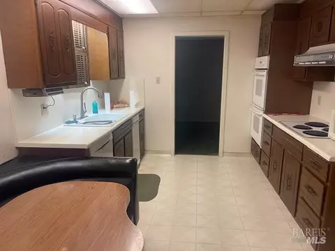 515 Russell St, Vallejo, CA 94591 photo 3