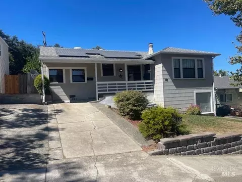 515 Russell St, Vallejo, CA 94591
