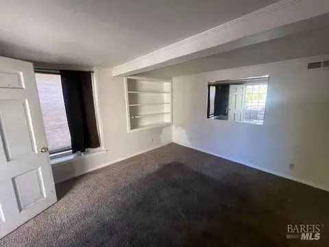 515 Russell St, Vallejo, CA 94591 photo 5