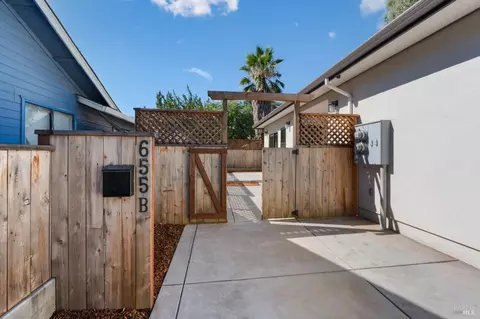 655 Dora Ave, Ukiah, CA 95482 photo 10