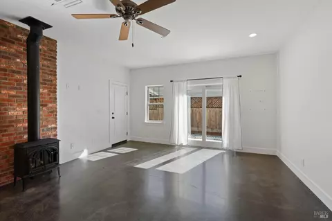655 Dora Ave, Ukiah, CA 95482 photo 15