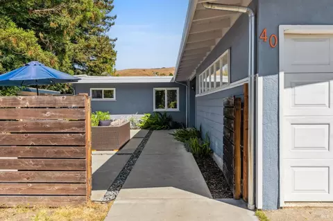 40 Meadow Dr, Mill Valley, CA 94941 photo 2