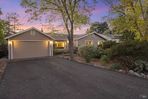 255 Boas Dr, Santa Rosa, CA 95409