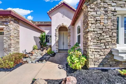 Exterior - 706 Adagio Dr, Fairfield, CA 94534 photo 11 of 31
