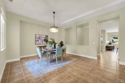 Dining - 706 Adagio Dr, Fairfield, CA 94534 photo 2 of 4