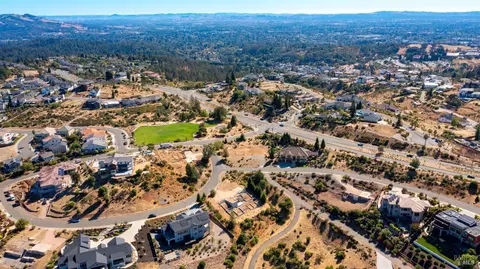 3911 Chanterelle Cir, Santa Rosa, CA 95404