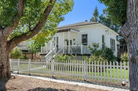 293 Brown St, Napa, CA 94559