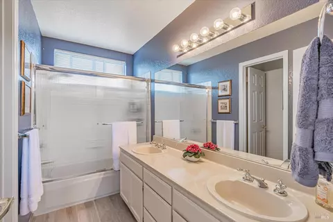 341 La Quinta Dr, Windsor, CA 95492 photo 33
