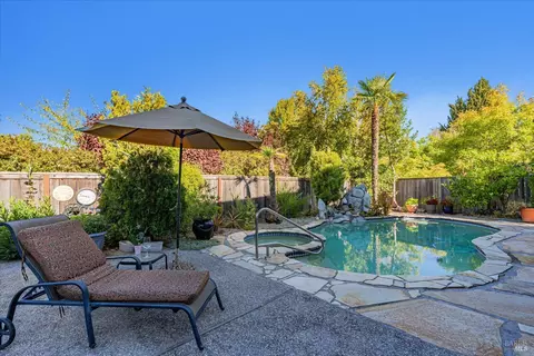 341 La Quinta Dr, Windsor, CA 95492 photo 39
