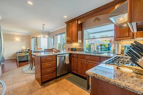 341 La Quinta Dr, Windsor, CA 95492 photo 12
