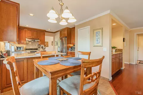 341 La Quinta Dr, Windsor, CA 95492 photo 16