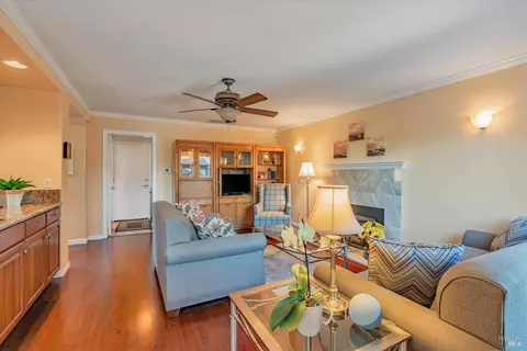 341 La Quinta Dr, Windsor, CA 95492 photo 9