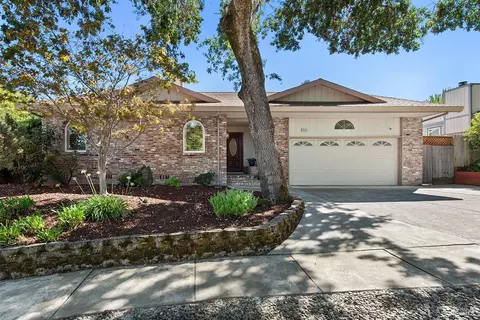 2426 Kamloops Ct, Santa Rosa, CA 95405