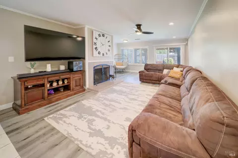 185 Dover Way, Vacaville, CA 95687
