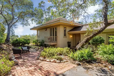 3727 Montecito Ave, Santa Rosa, CA 95404