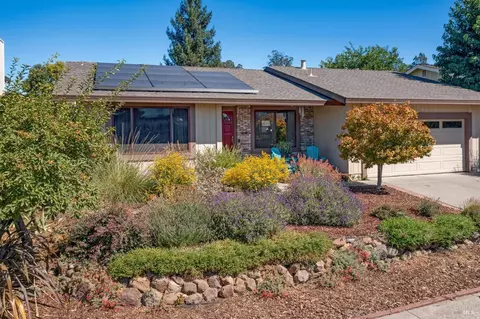 5414 Marigold Ln, Santa Rosa, CA 95403