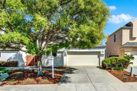 843 Chateau Cir, Vacaville, CA 95687