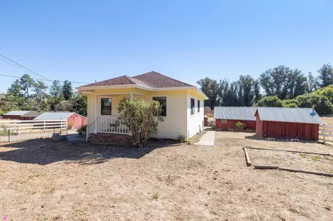 521 Eastman Ln, Petaluma, CA 94952