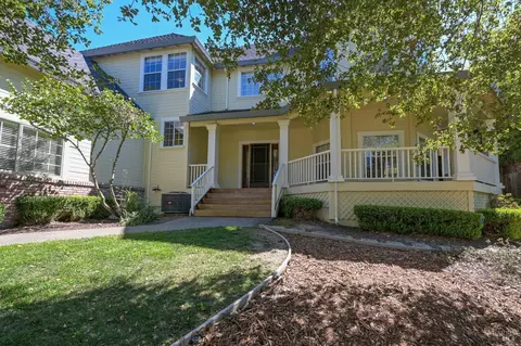 910 Melanie Ct, Petaluma, CA 94952 photo 2