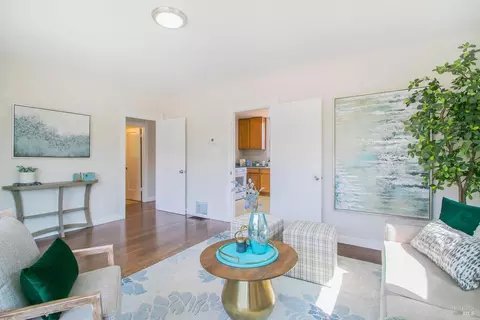 136 Mountain View Ave, Vallejo, CA 94590 photo 6