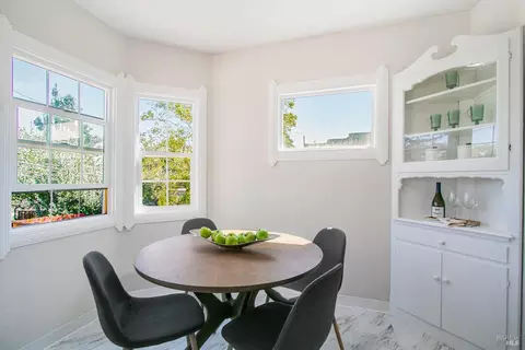 136 Mountain View Ave, Vallejo, CA 94590 photo 9