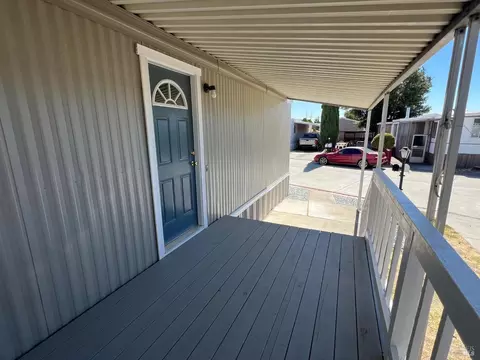 131 Zaragoza Dr, Fairfield, CA 94533 photo 4