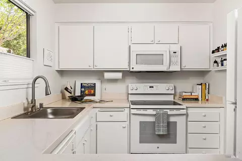 13 Herrera Dr, Fairfax, CA 94930 photo 8
