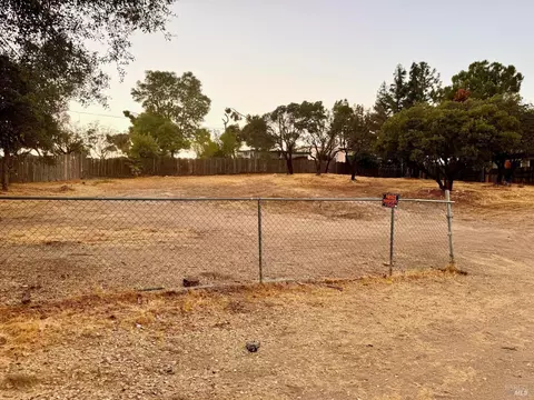 3429 2nd St, Clearlake, CA 95422