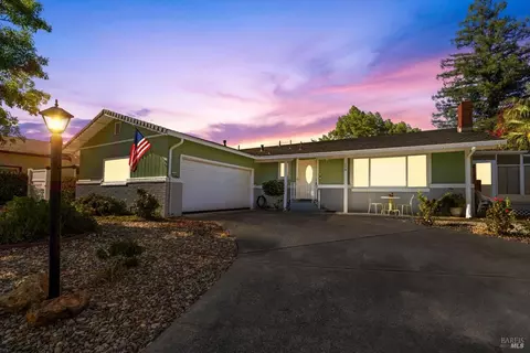 138 Carlsbad Cir, Vacaville, CA 95687