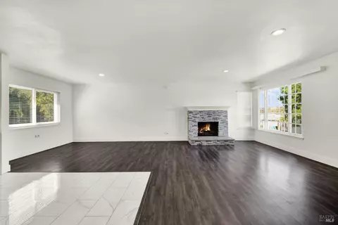 Living - 347 Pepper Dr, Vallejo, CA 94589 photo 2 of 10