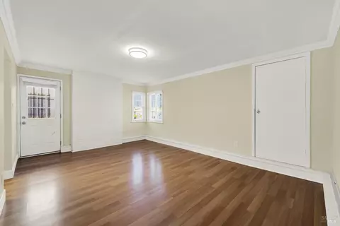 Living - 347 Pepper Dr, Vallejo, CA 94589 photo 10 of 10