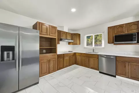 Kitchen - 347 Pepper Dr, Vallejo, CA 94589 photo 2 of 9