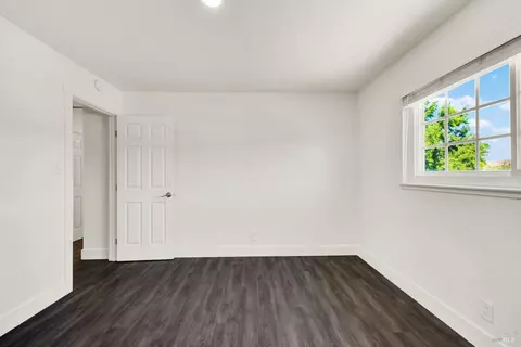 Bedroom - 347 Pepper Dr, Vallejo, CA 94589 photo 6 of 13