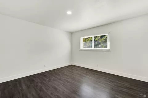 Bedroom - 347 Pepper Dr, Vallejo, CA 94589 photo 7 of 13