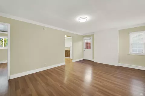 Living - 347 Pepper Dr, Vallejo, CA 94589 photo 9 of 10