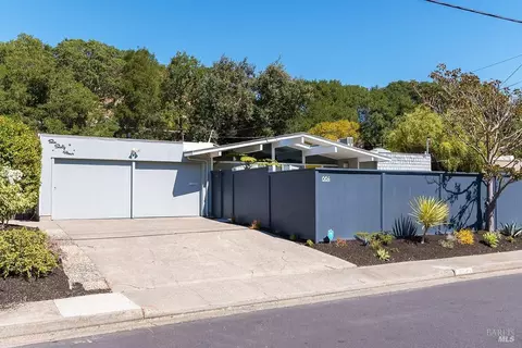 664 Cedarberry Ln, San Rafael, CA 94903