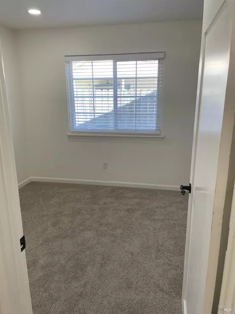 979 Aster Dr, Vallejo, CA 94589 photo 12