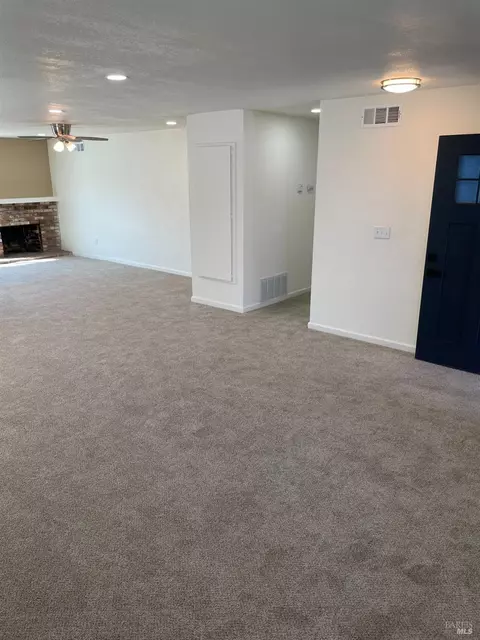 979 Aster Dr, Vallejo, CA 94589 photo 5