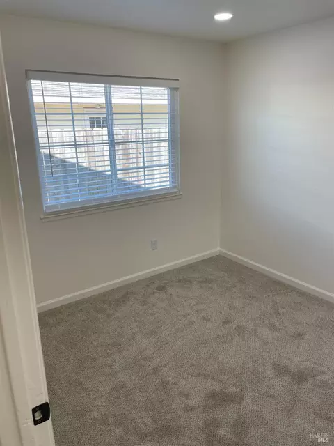 979 Aster Dr, Vallejo, CA 94589 photo 10
