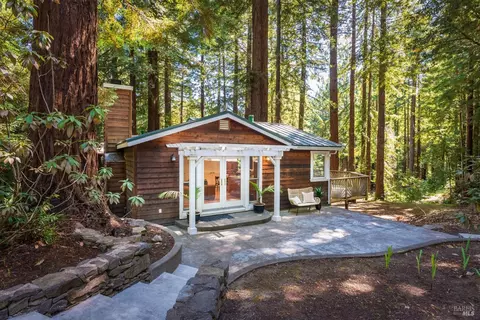 2271 Joy Rd, Occidental, CA 95465