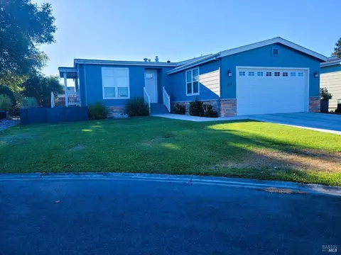 1945 Piner Rd #113, Santa Rosa, CA 95403