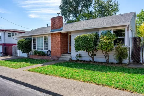 135 Mae St, Ukiah, CA 95482 photo 2