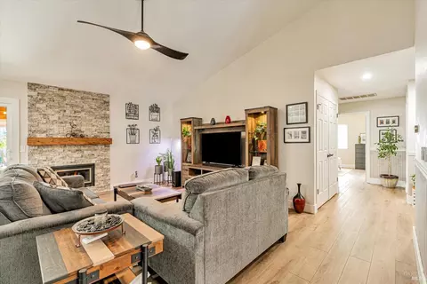 Entry Way - 9205 Piccadilly Cir, Windsor, CA 95492 photo 1 of 1