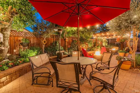 Exterior - 9205 Piccadilly Cir, Windsor, CA 95492 photo 41 of 44