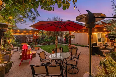 Exterior - 9205 Piccadilly Cir, Windsor, CA 95492 photo 33 of 44